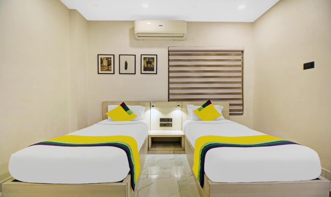 Itsy Hotels Transit Express Kolkata Bagian luar foto