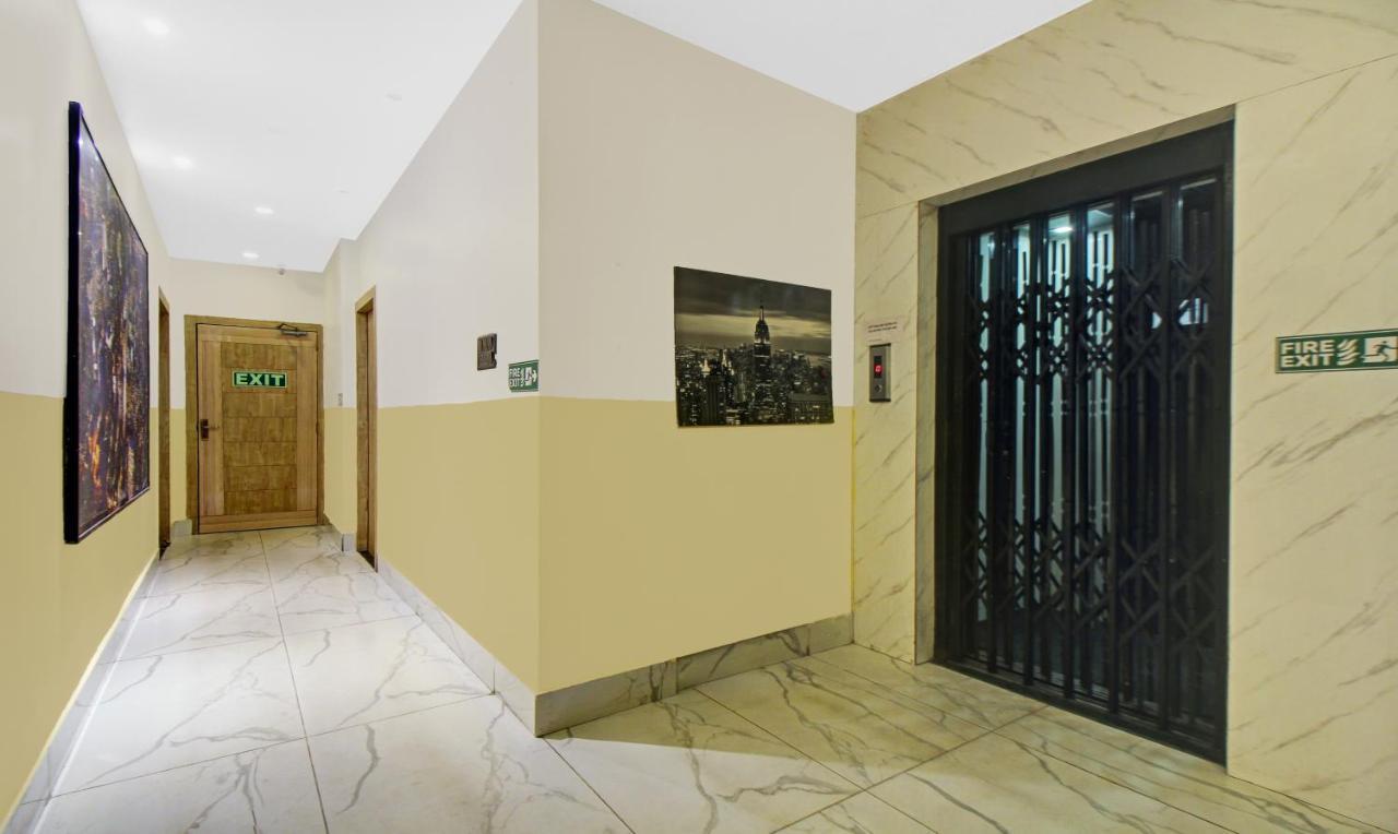 Itsy Hotels Transit Express Kolkata Bagian luar foto