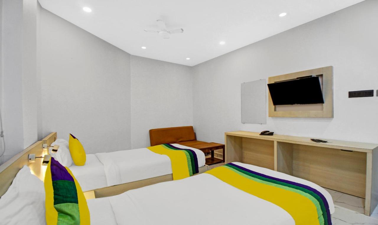 Itsy Hotels Transit Express Kolkata Bagian luar foto